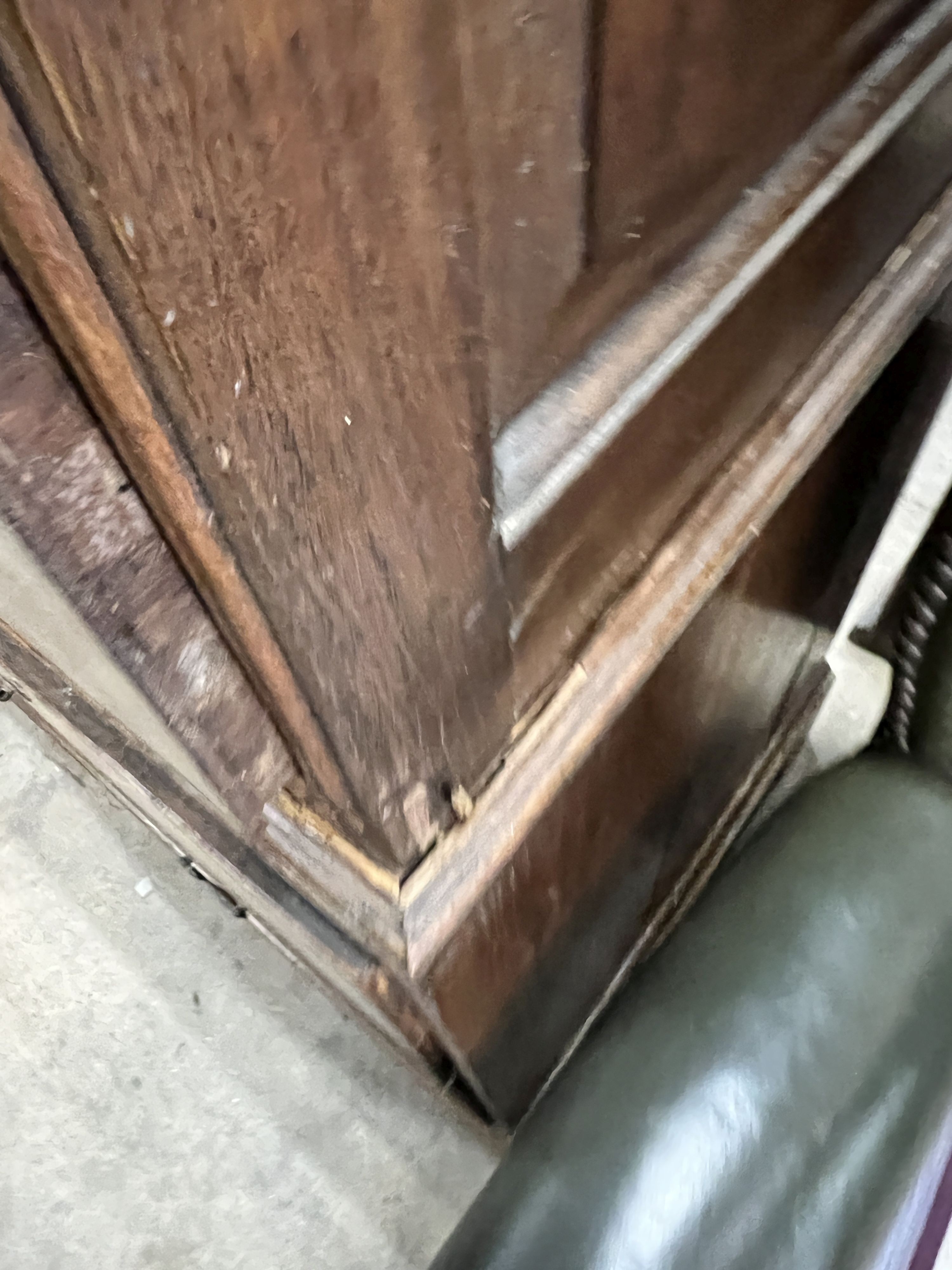 An oak chest on chest, width 97cm, depth 56cm, height 156cm